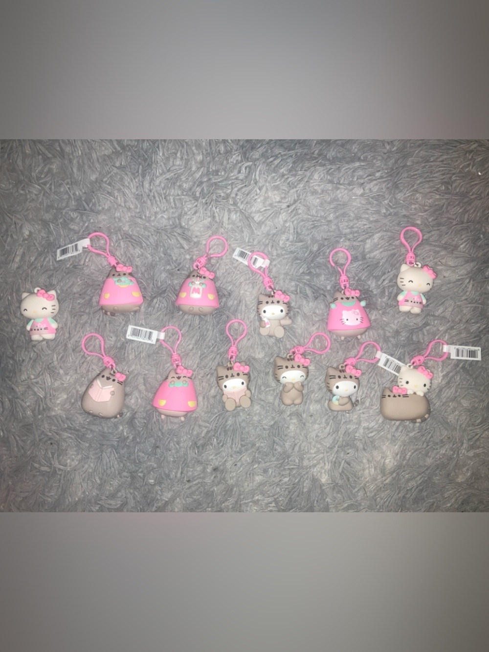 Hello Kitty and Pusheen Small Keychain Charm Set